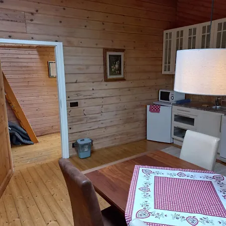 Gemutliches Holzhaus Semesterbostad *