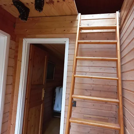 Gemutliches Holzhaus Semesterbostad